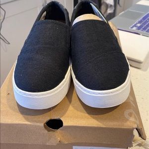 Toms slip ons